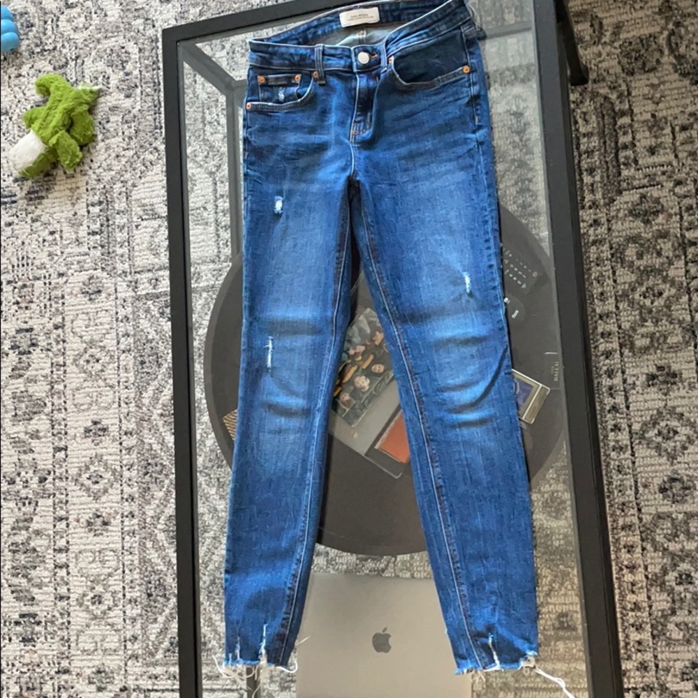 ZARA PREMIUM DENIM COLLECTION MIDRISE STRETCHJEANS